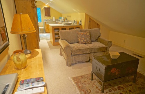 Ketchum House | West Ketchum Sun Valley French Cottage - 5 Blocks to Main Street