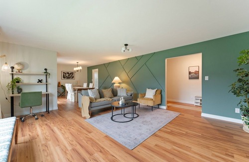 Vancouver House | Whisper Hidden Nest 2Br2Ba Courtyard