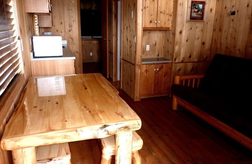West Yellowstone Cabin | Wonderful Lakefront Cabin near West Yellowstone, Montana