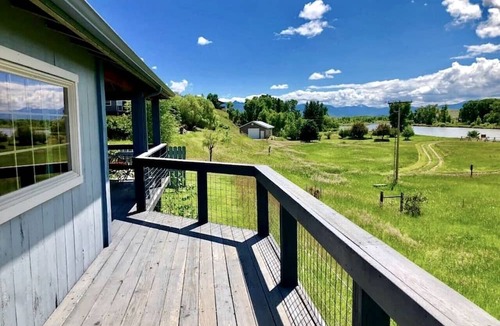 Livingston Cottage | Wonderful River Cottage with Great Hiking Trails in Montana