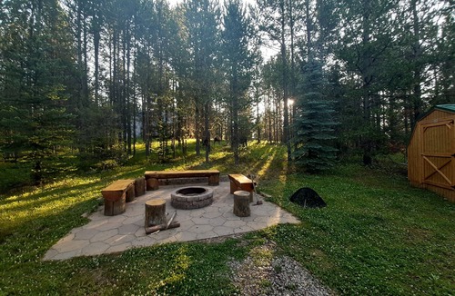 Island Park Cabin | Woodland retreat/hot tub/Near Yellowstone