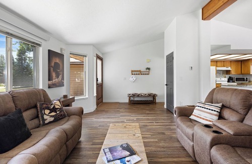 Alpine Northwest House | Wyoming Mountain Retreat Near Jackson Hole & Palisades Lake
