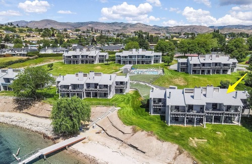 Wapato Point Condo | Yacinde B4 Waterfront Condo with Loft, Sleeps 6