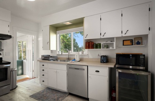 York House | Yellow York House by Gather: Cozy Pet-Friendly Retreat w/Bike Storage