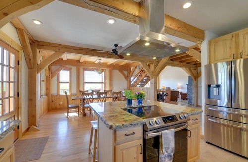 Felt House | Yellowstone & Jackson Hole Hot Tub Retreat