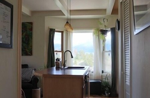 Emigrant House | YELLOWSTONE NOW OPEN FROM HERE , Cozy Guest House, 10 Mins to Chico Hot Springs