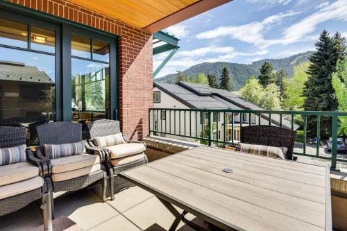 < 1 Mi to Sun Valley Resort: Dtwn Ketchum Condo in Ketchum