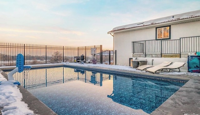 2, 30 off Rental Car, Pool Spa Gym, 0 Fees, Crib