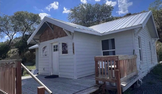 2 Bedroom 1 Bathroom with game room. Pet friendly