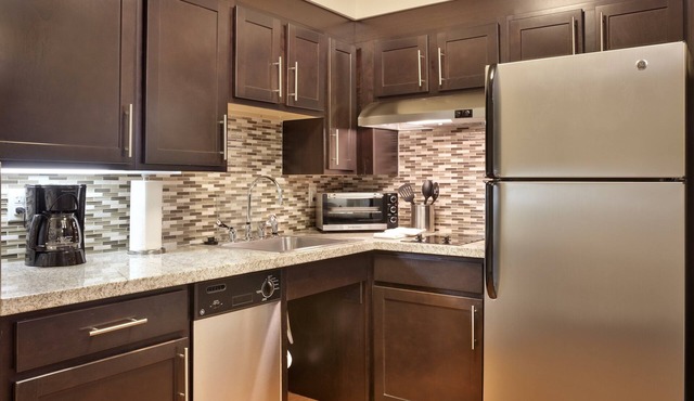 2 Bedroom Suite | Access to a Heated Pool + Hot Tub | Free Breakfast Buffet in Midvale