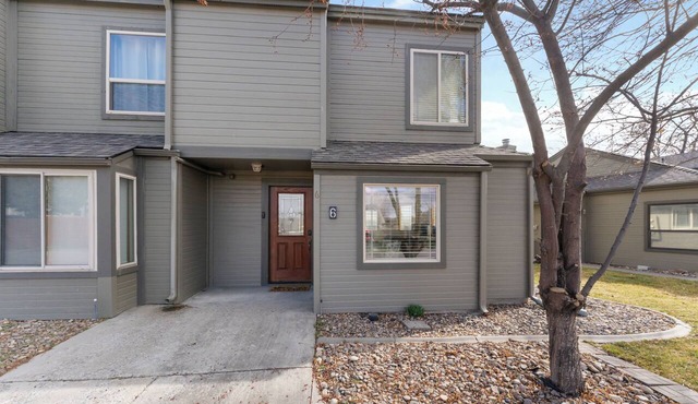 2-bedroom townhome across from the Golf Course