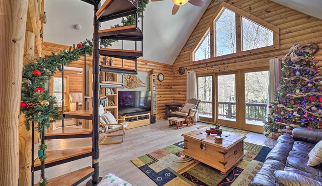 2 Decks & Fire Pit: Scenic Beech Mountain Retreat! in Beech Mountain