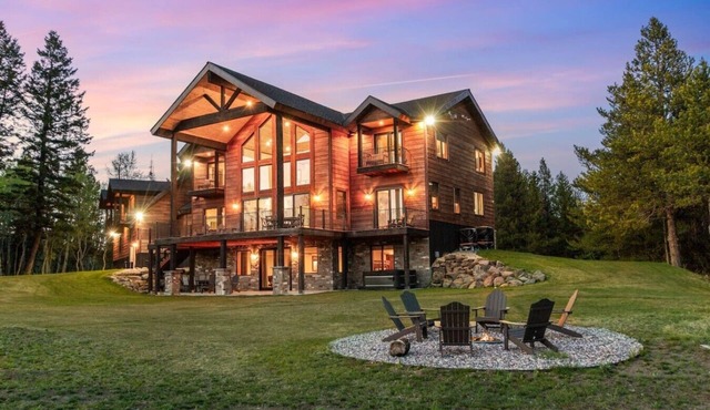 2 Luxury Lodges on 85 Acres Near YNP | Sleeps 40