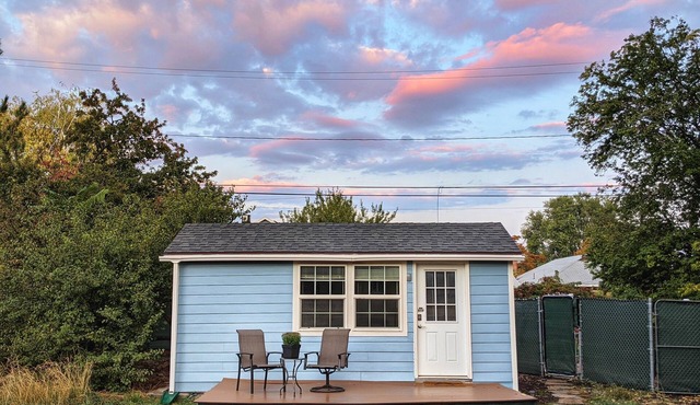 200 ft² tiny home in heart of SLC, minutes to outdoor and urban adventures