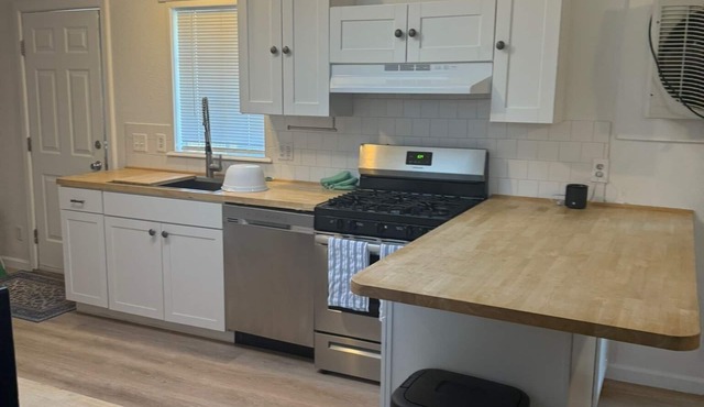3 bed 2 bth corporate housing in Winnemucca.