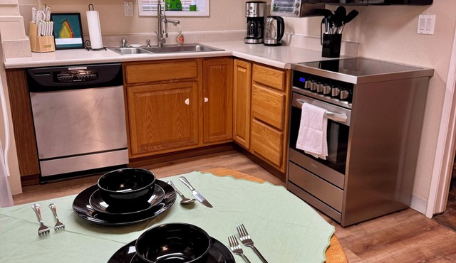 3-bedroom apartment in brilliant Seattle with WiFi, AC in Seattle