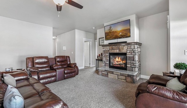 3-bedroom house in brilliant Twin Falls with AC, WiFi