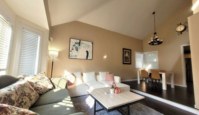 3-bedroom house in wonderful Federal Way with AC for relaxing stays in Federal Way