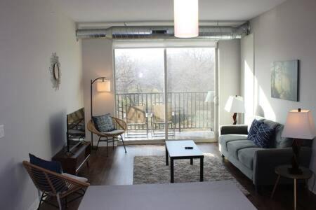 4 mi to Jack Thrice Stadium + amenities in Ames