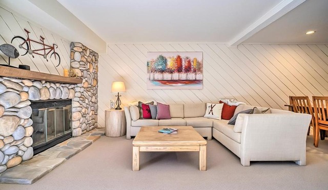 4311 Fairway 9