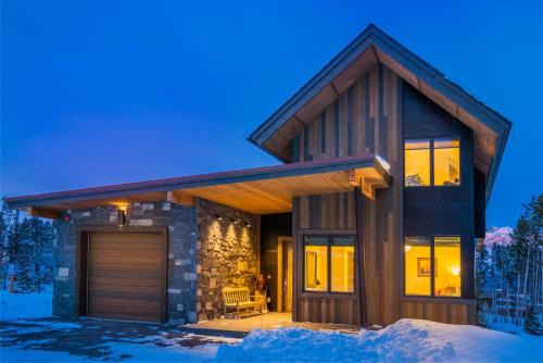 7 Rolling Ridge home