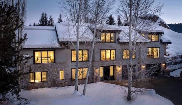 Abode at Sunny Knob Hill, scenic setting, hot tub in Ketchum