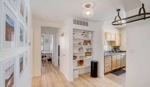 Above AVE Life - 1 Bd, 2 Cute