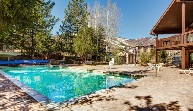 Alpine Gem - Pools Hot Tubs Tennis - Walk 5 Mins to Lift & 8 Mins to Dining