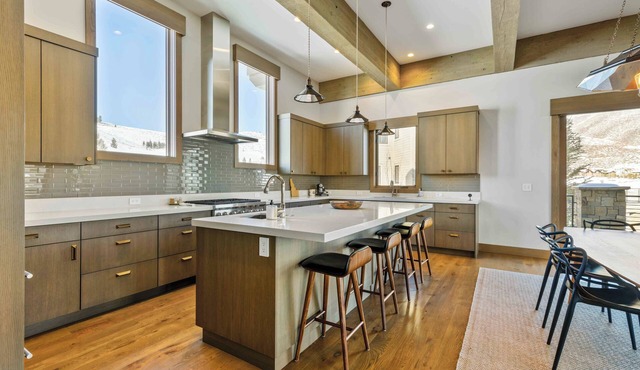 Alpine Luxe Home at White Clouds