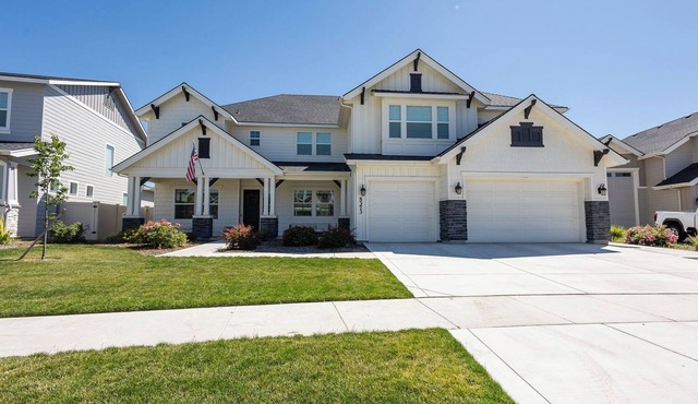 Amenity Packed Modern Estate