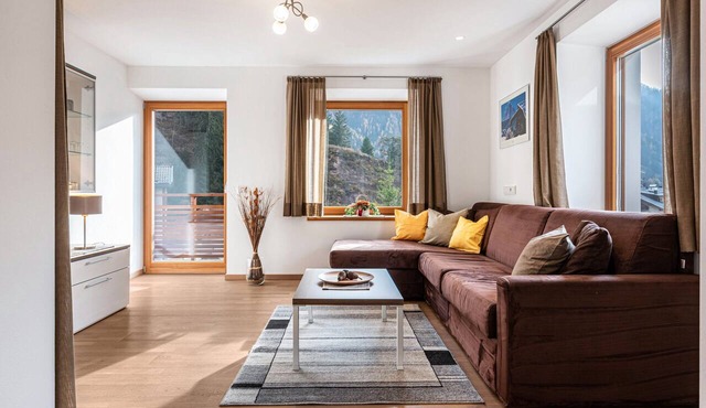 Apartment "Cesa Stefania" with Mountain View and Balcony in Ortisei