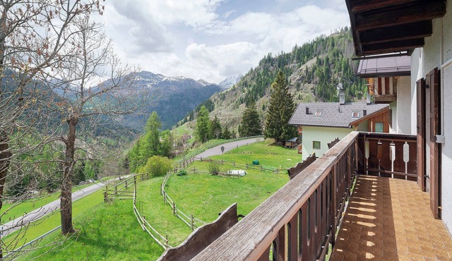 Apartment 'Sass De Stria' – Panoramic Views in the Dolomites near Arabba and Cortina in Cernadoi