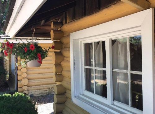 Ashton Log Cabins