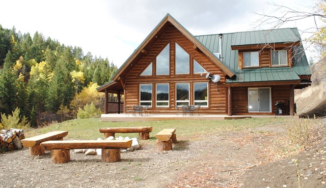 Aspen Ridge - Scenic Mountain Cabin Retreat that Borders Nat'l Forest