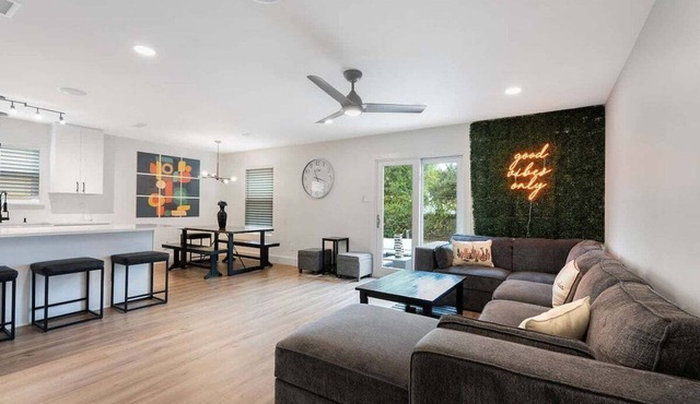 🌿 Austin Tranquil Hideaway by Nature w/Games + Yard | Good Vibes Getaway in Austin