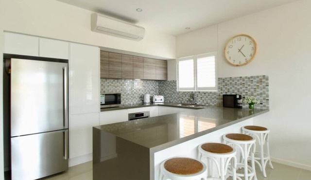 Avalon Apartment by Book Jervis Bay in Huskisson