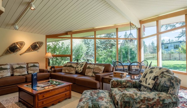 Baldy View Home - Sunny Home with Mountain Views & Large Private Yard