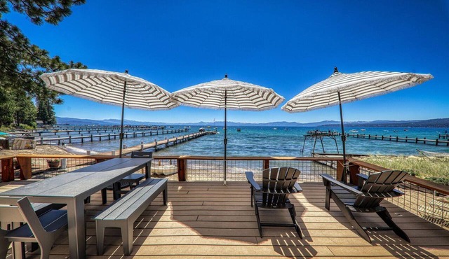 Beach Haven Lakefront - Sandy Private Beach, Extra Guest House, EV Charger in Kings Beach