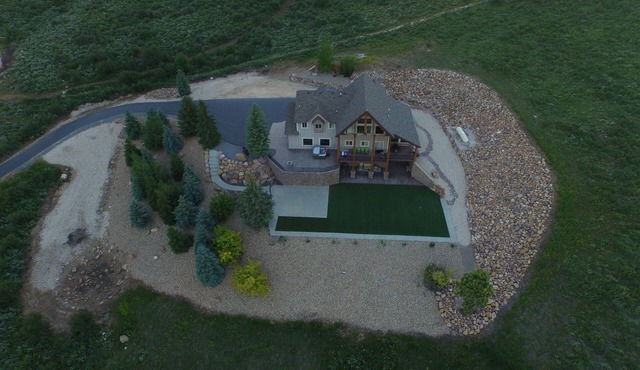 Bear Lake Cabin w/lots of privacy and amazing Lake View