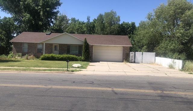 Beautiful 2 bedroom 1 bathroom guest house