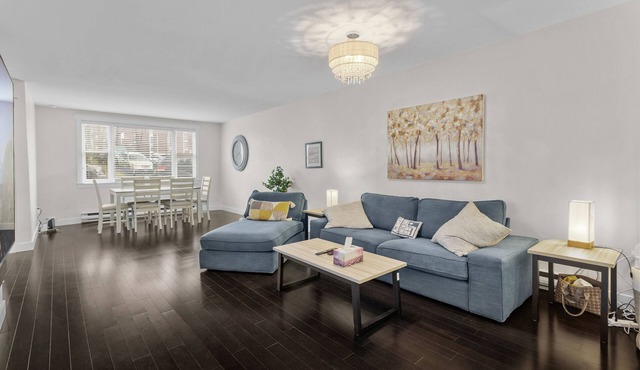 Beautiful & Cozy DT Home With PingPong Table in St. John's