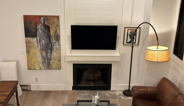 Beautiful Ketchum Condo Steps to Warm Springs Lifts