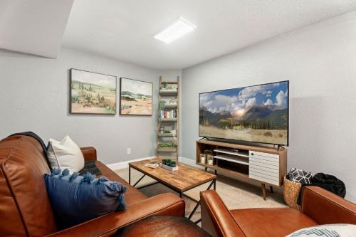Beautiful Old Town 2 Bedroom Apartment with Bikes! in Fort Collins