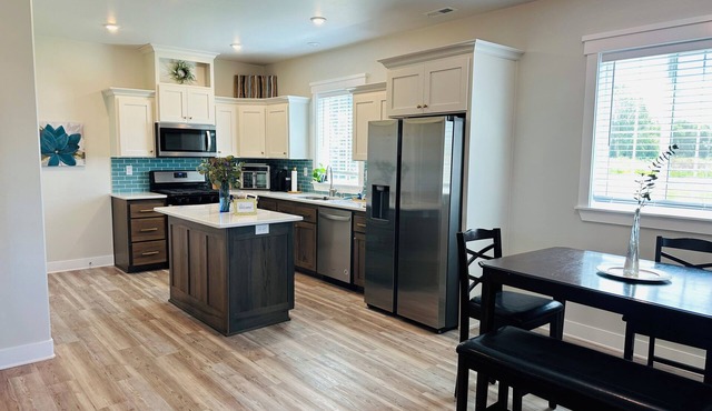 Blue Spruce 1 BR Apt, spacious, clean, gateway to Yellowstone, Jackson & Tetons