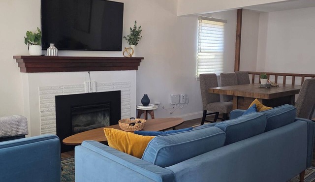 Boho Getaway, Air Hockey, Private Parking