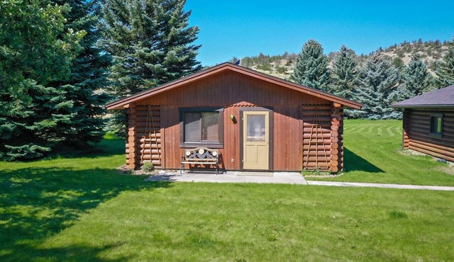 Boulder River Cabin | Riverfront Views | Sleeps 4