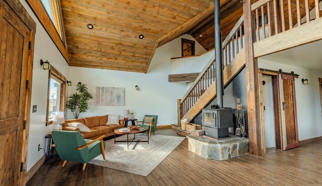 Bozeman Country Retreat ~ Big Sky Views