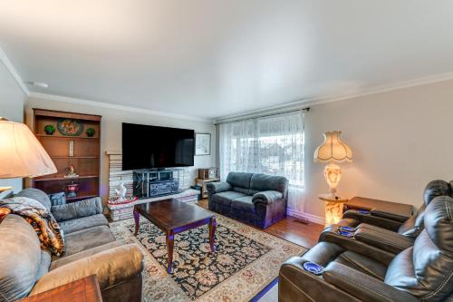 Bring a Pet: West Valley City House w/Grill