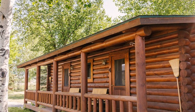 Bunkhouse 4 at Gallatin Canyon Cabins