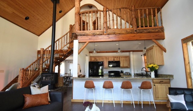 Cabin Nr Cle Elum Lake, Perfect Family Summer Getaway, Firepit, Fenced, GameRoom